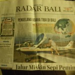 Auf der Titelseite der Bali News, nun eine Beruehmtheit auf Bali!